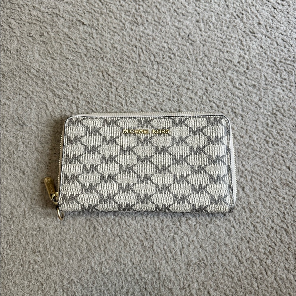 Micheal Kors Wallet